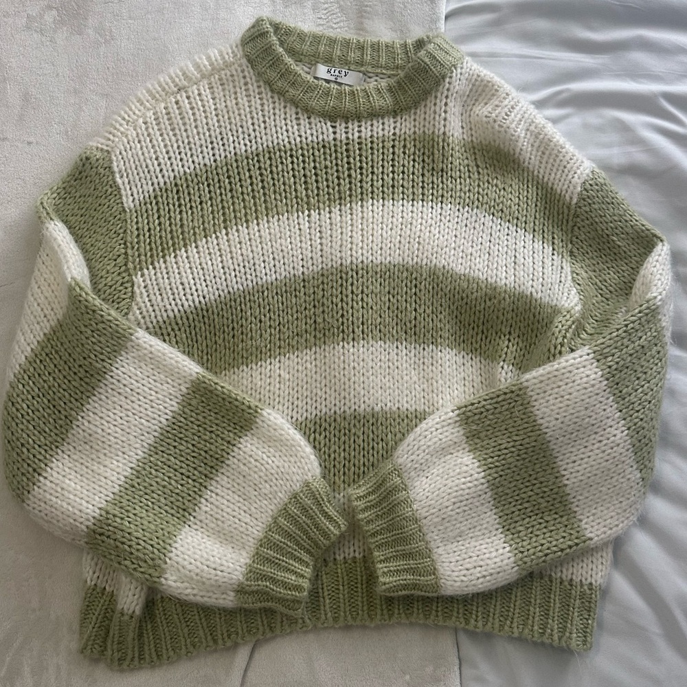 Grey Bandit sweater medium